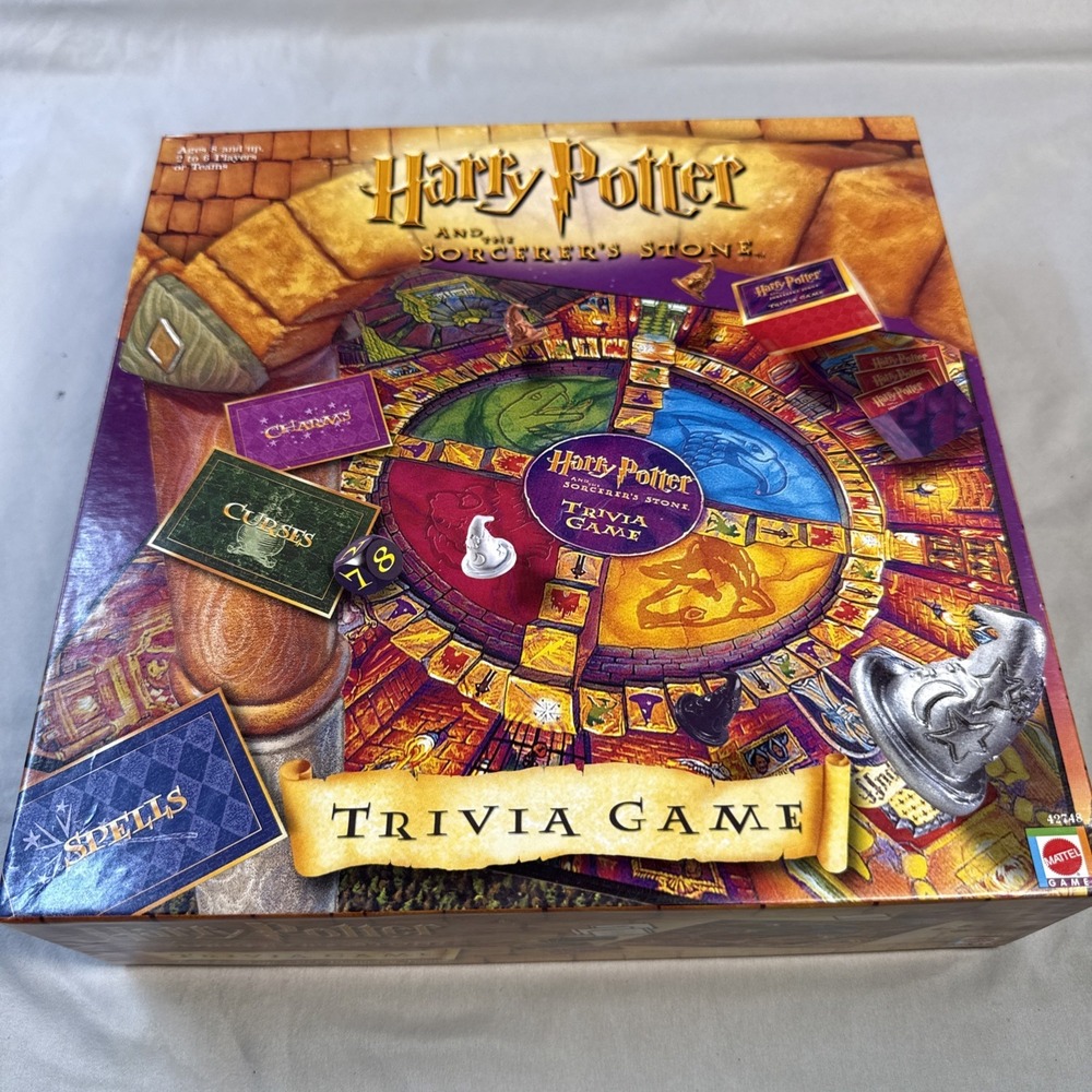 Harry Potter and The Sorcerers Stone Trivia Game Mattel Year 2000 - Complete